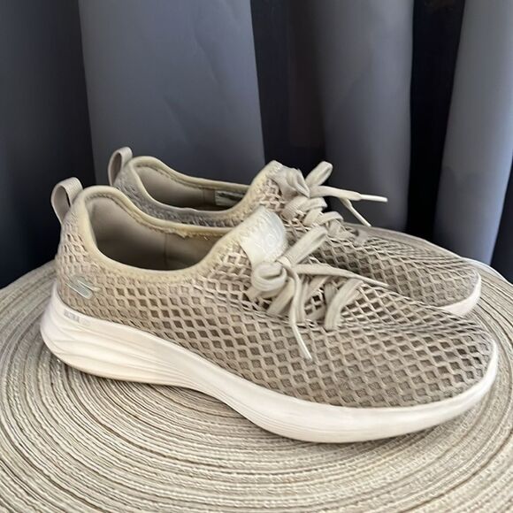 Skechers Ultra Go tan athletic shoes sneakers sz 7 - Picture 2 of 12